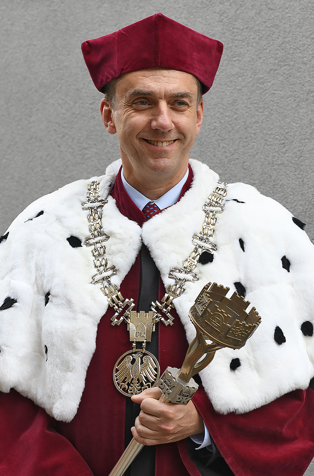 Rektor Andrzej Szarata w todze