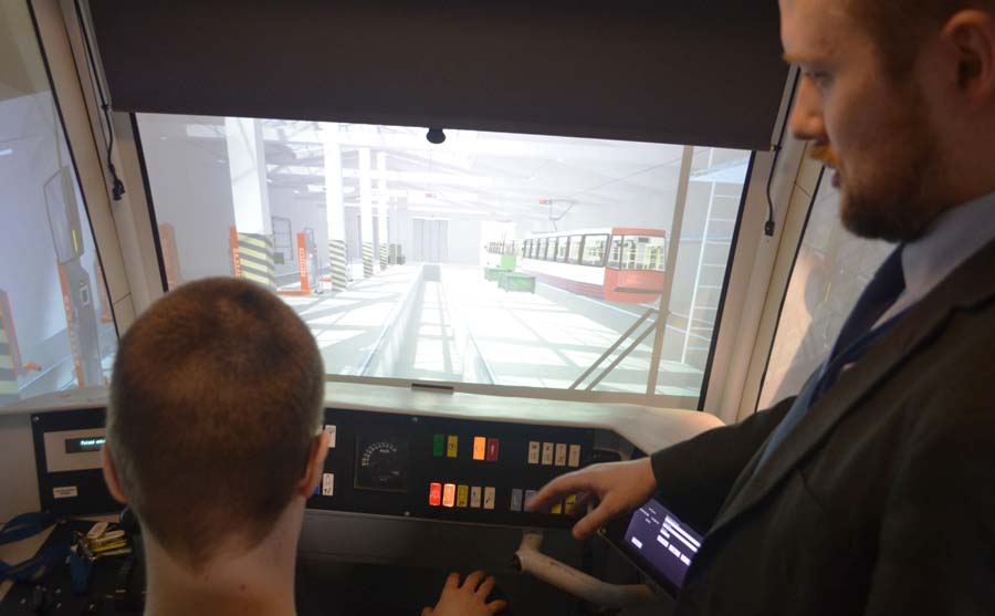 Rozmowa o możliwościach i zaletach symulatora tramwaju z PK na kanale „CiekaWizja”