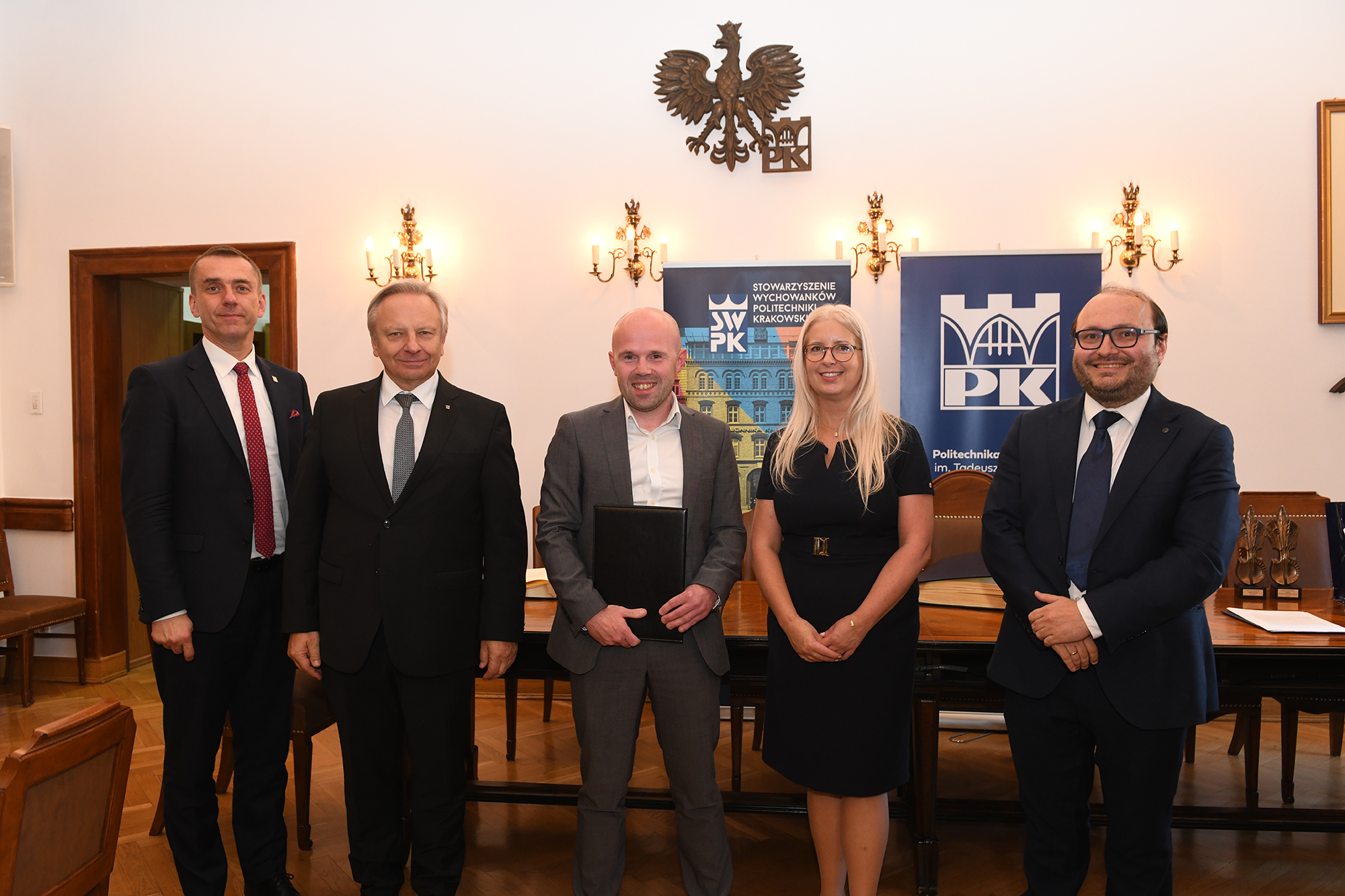 25 lat Złotej Księgi Wychowanków PK. Kolejni laureaci dokonali wpisu