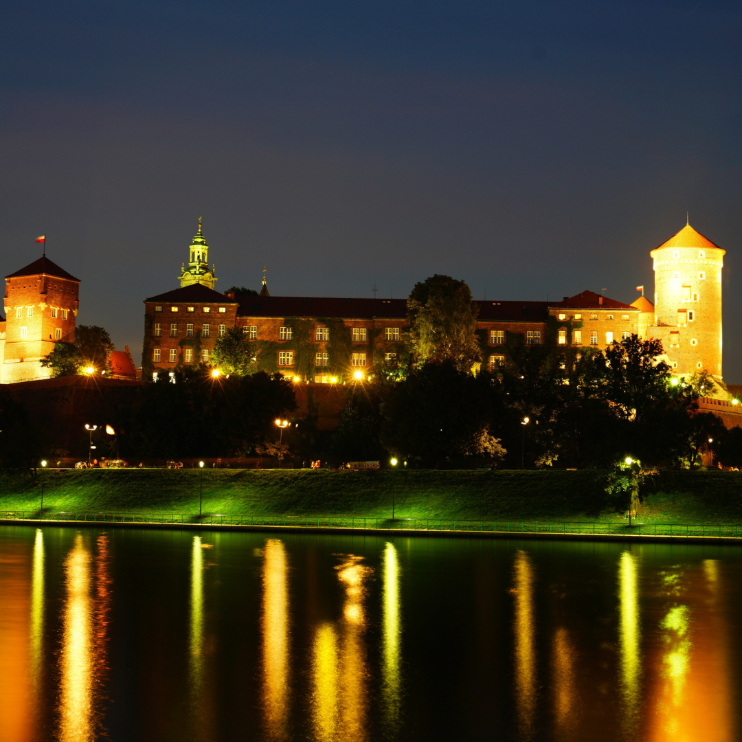 Eksperci alarmują: naturalne nocne niebo nad Polską już nie występuje
